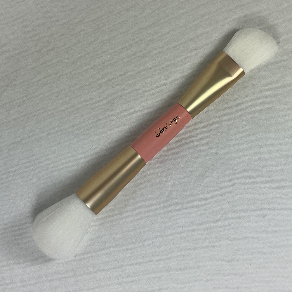 ODEN'S EYE Double-Ended Highlighter Brush